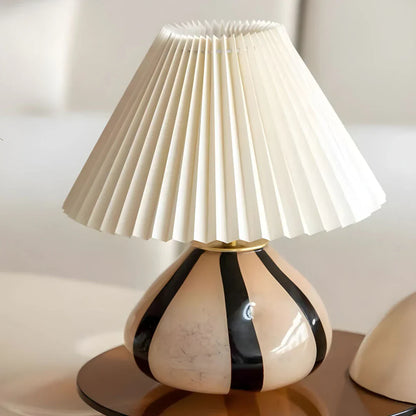 Nora – Lampe de table en céramique nordique