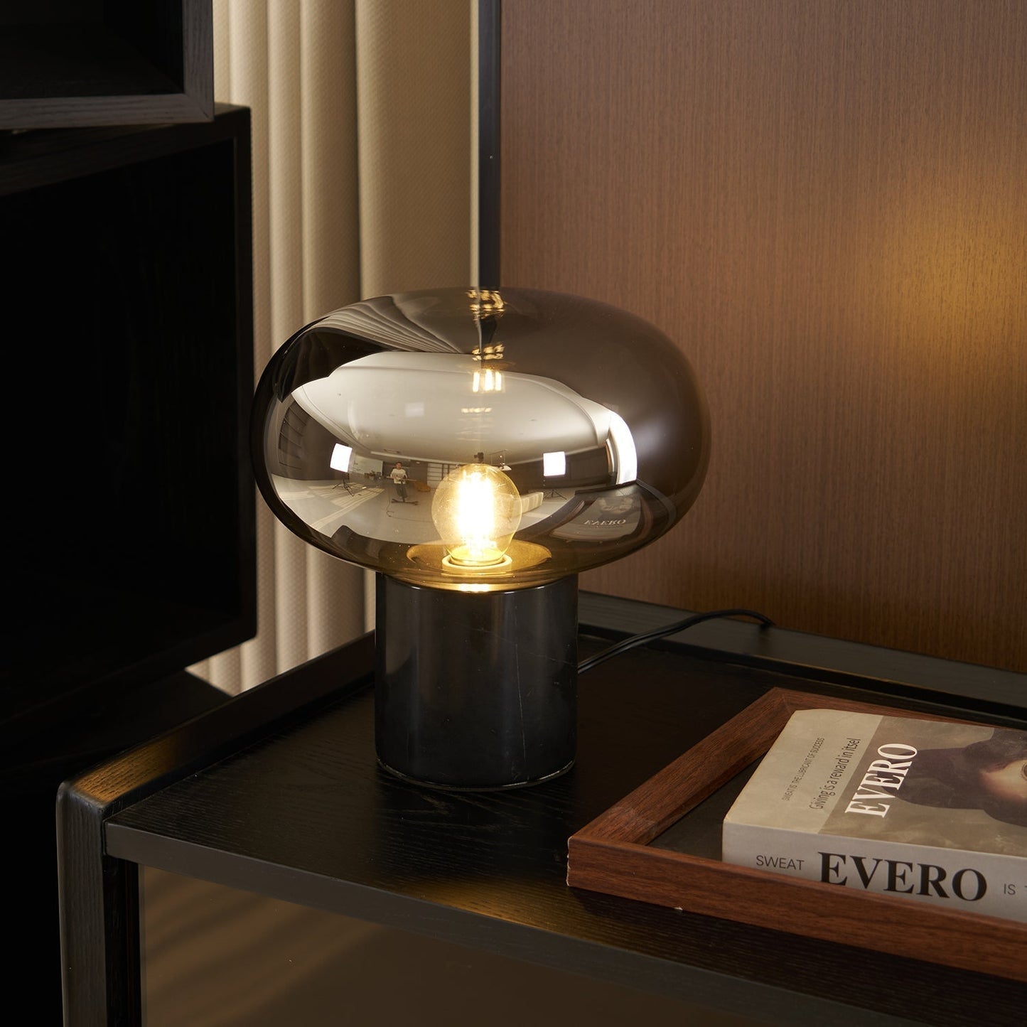 Lin – Lampe de table en verre au design nordique