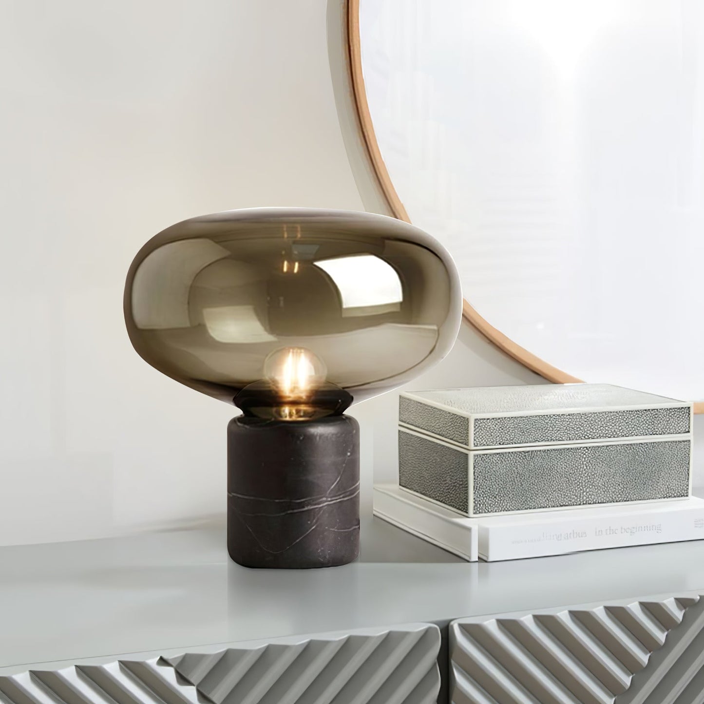 Lin – Lampe de table en verre au design nordique