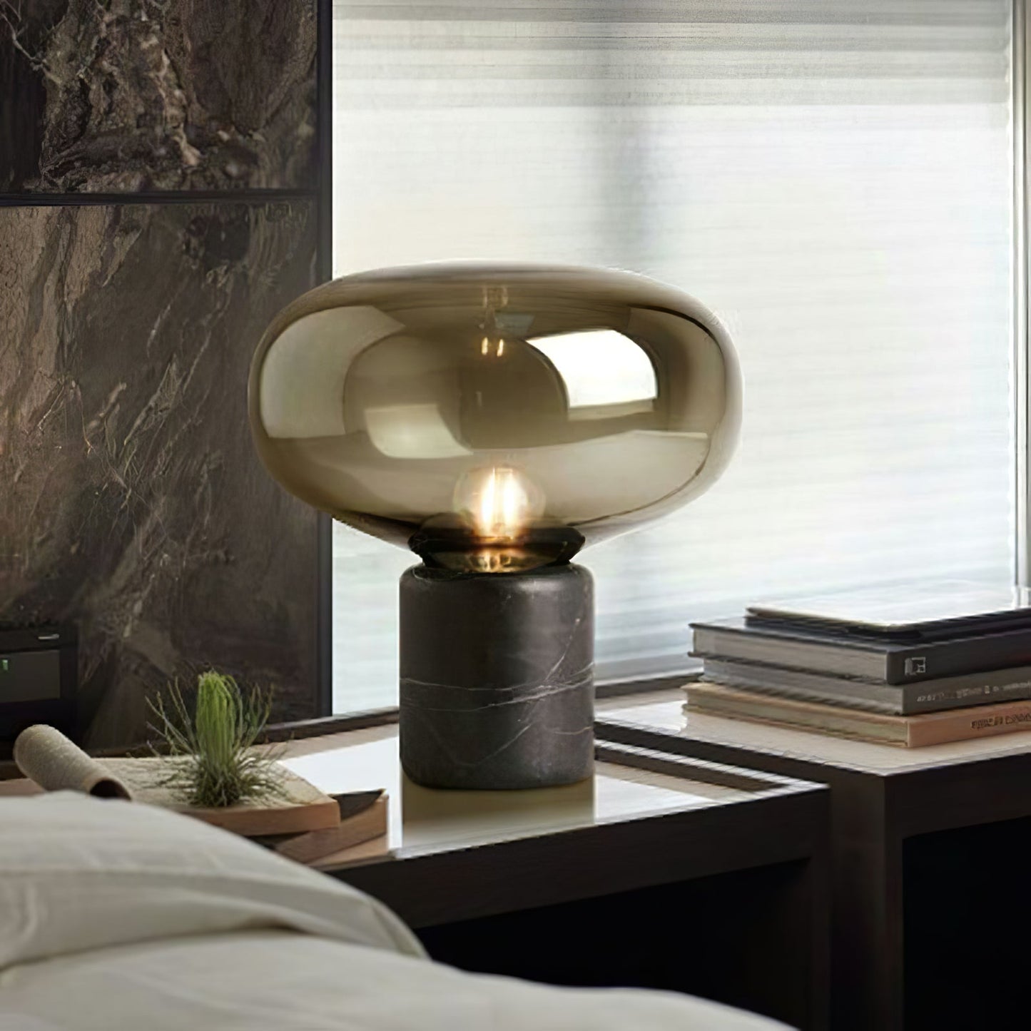 Lin – Lampe de table en verre au design nordique