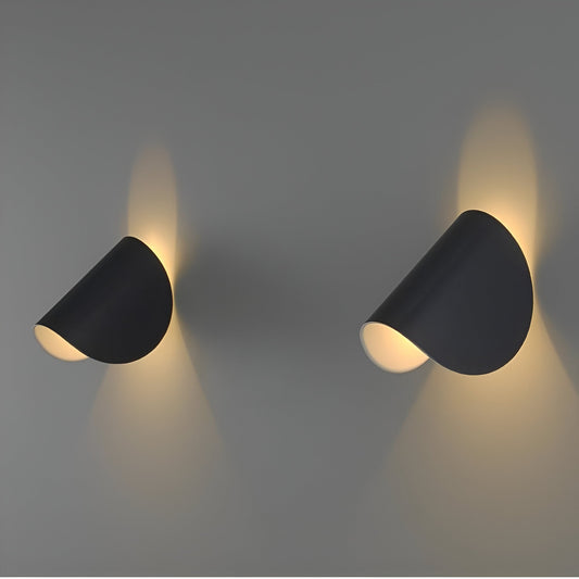 Arcuno – Applique murale en métal orientable