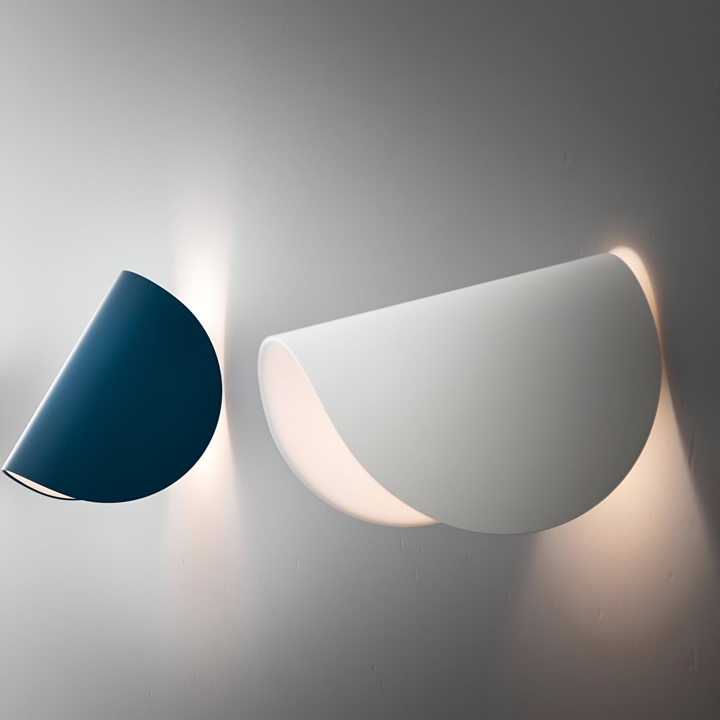 Arcuno – Applique murale en métal orientable