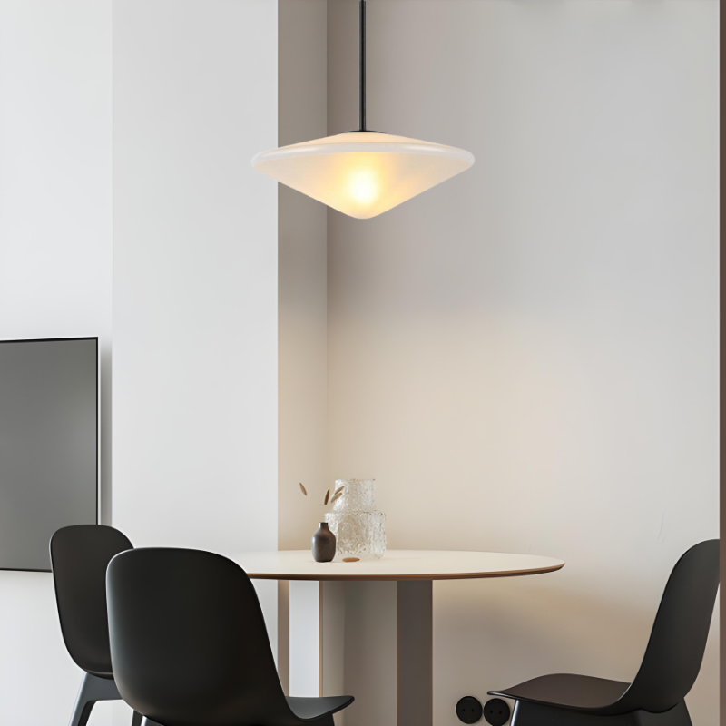 Mira – Suspension scandinave avec design minimaliste