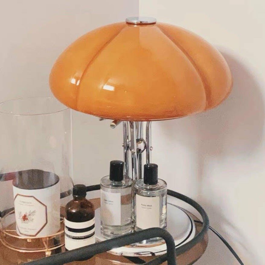 Noemi – Lampe de table créative en citrouille