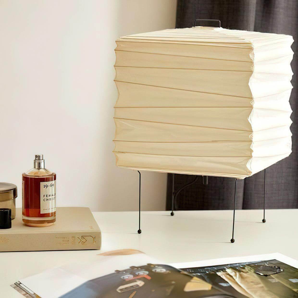 Airi – Lampadaire en papier de riz japonais