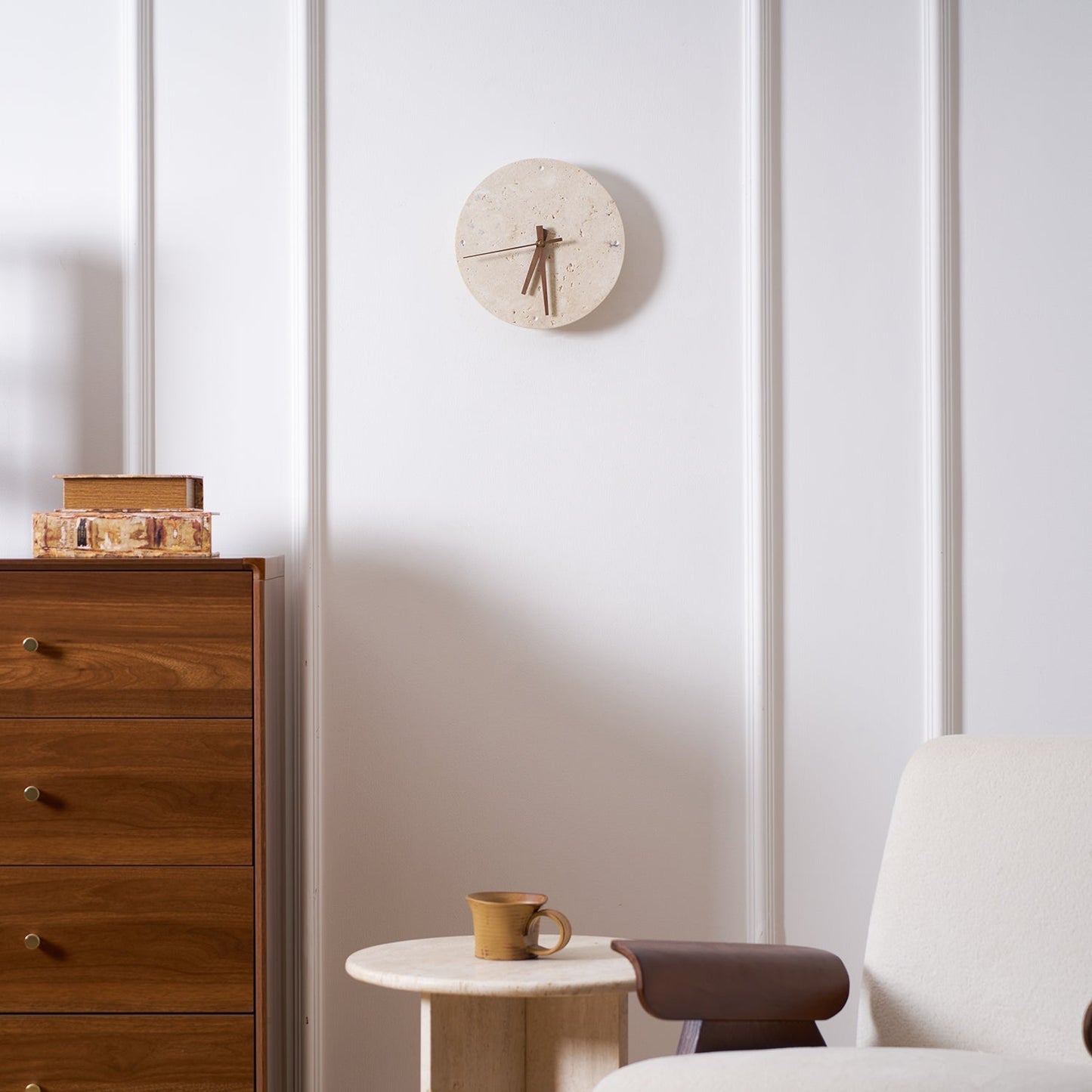 Elin – Applique murale avec horloge en travertin
