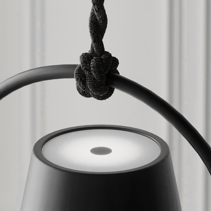 VitaForm – Suspension design aux courbes organiques
