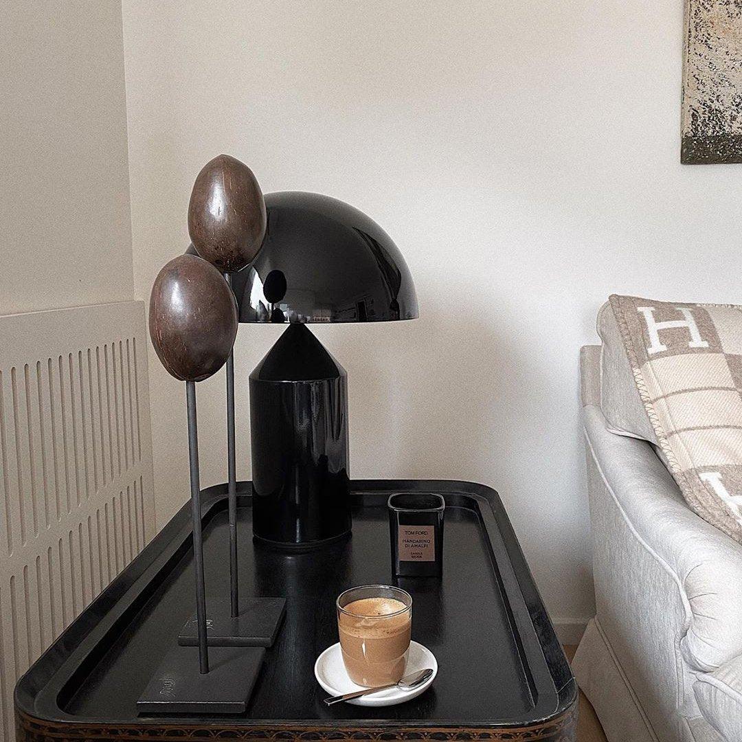 Stella – Lampe de table en métal design sculptural