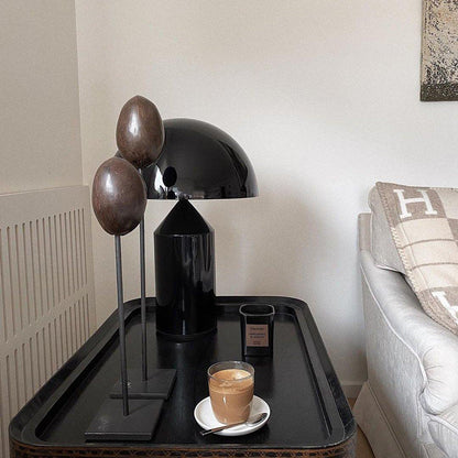 Stella – Lampe de table en métal design sculptural