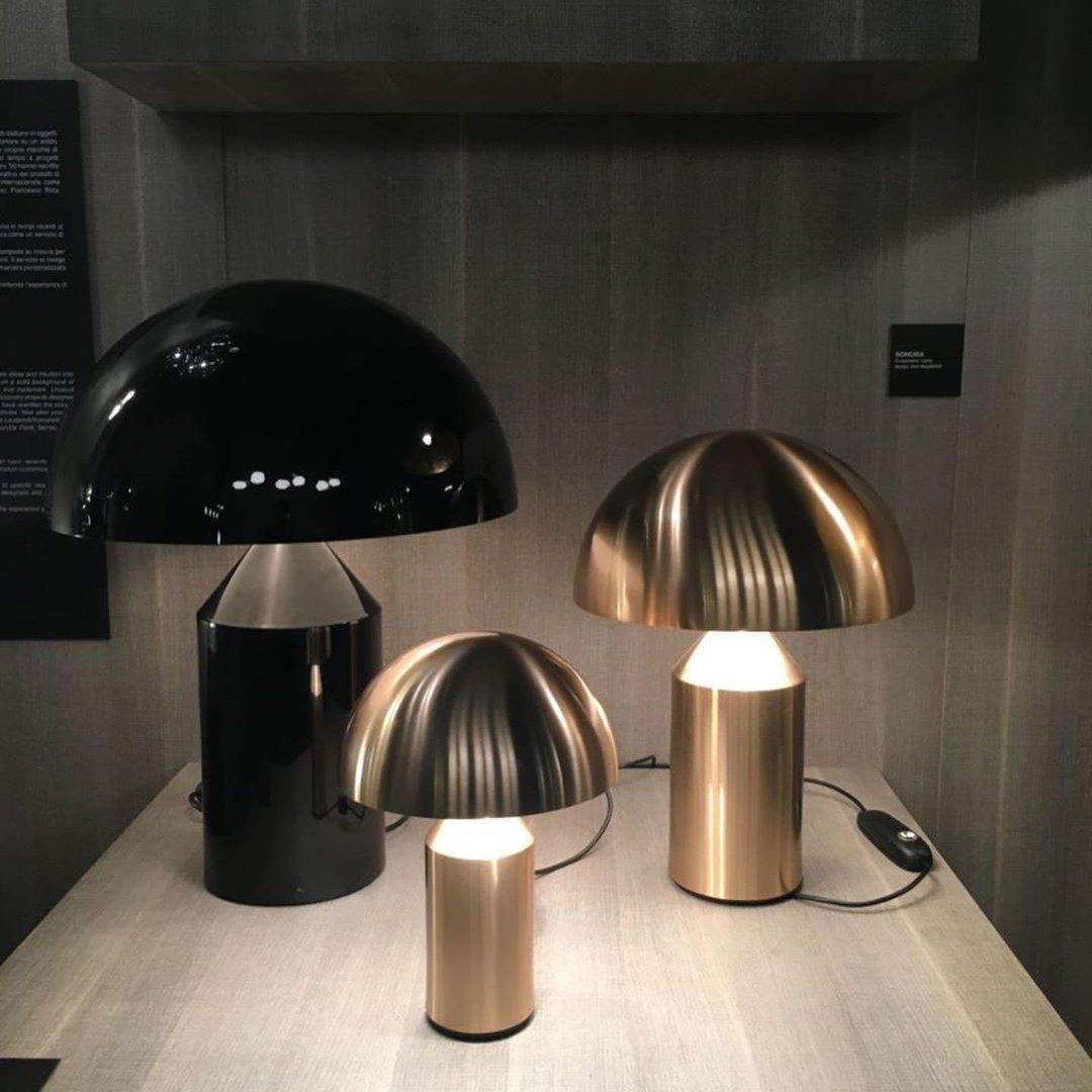 Stella – Lampe de table en métal design sculptural
