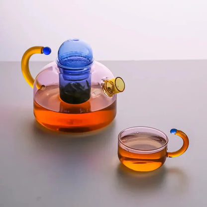 Service à thé en verre coloré – Élégance et contrastes raffinés