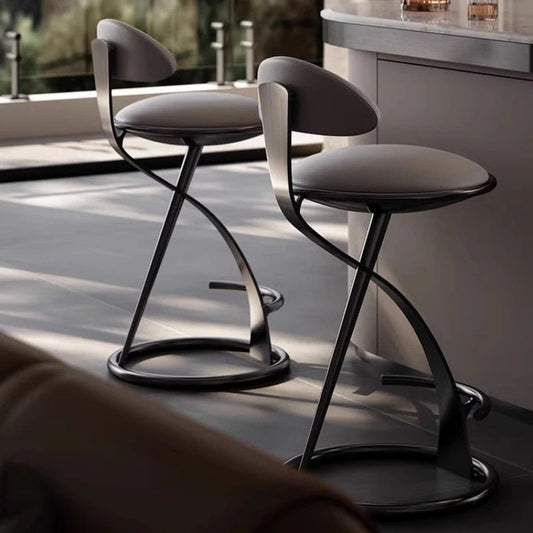 Piolo – Tabouret de bar moderne en cuir et métal