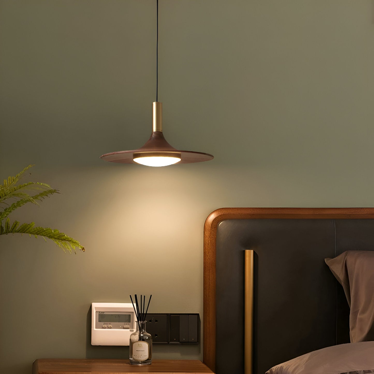 Jared – Bois de Noyer Tout Cuivre Suspension