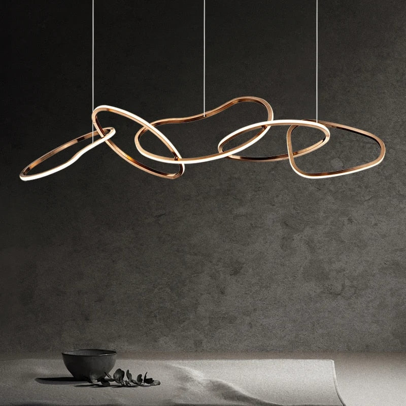 Reina – Suspension minimaliste postmoderne