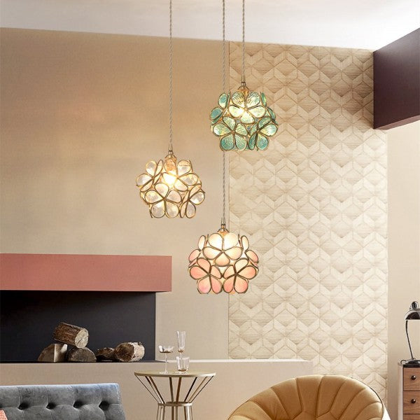 FleurVerre – Suspension florale en verre soufflé délicat