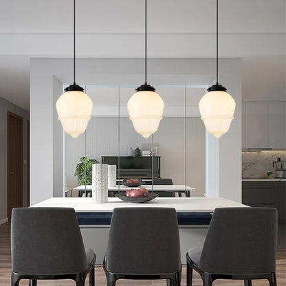 ÉclatVerre – Suspension vintage en verre sculpté au design géométrique