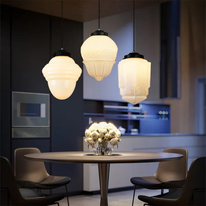 ÉclatVerre – Suspension vintage en verre sculpté au design géométrique