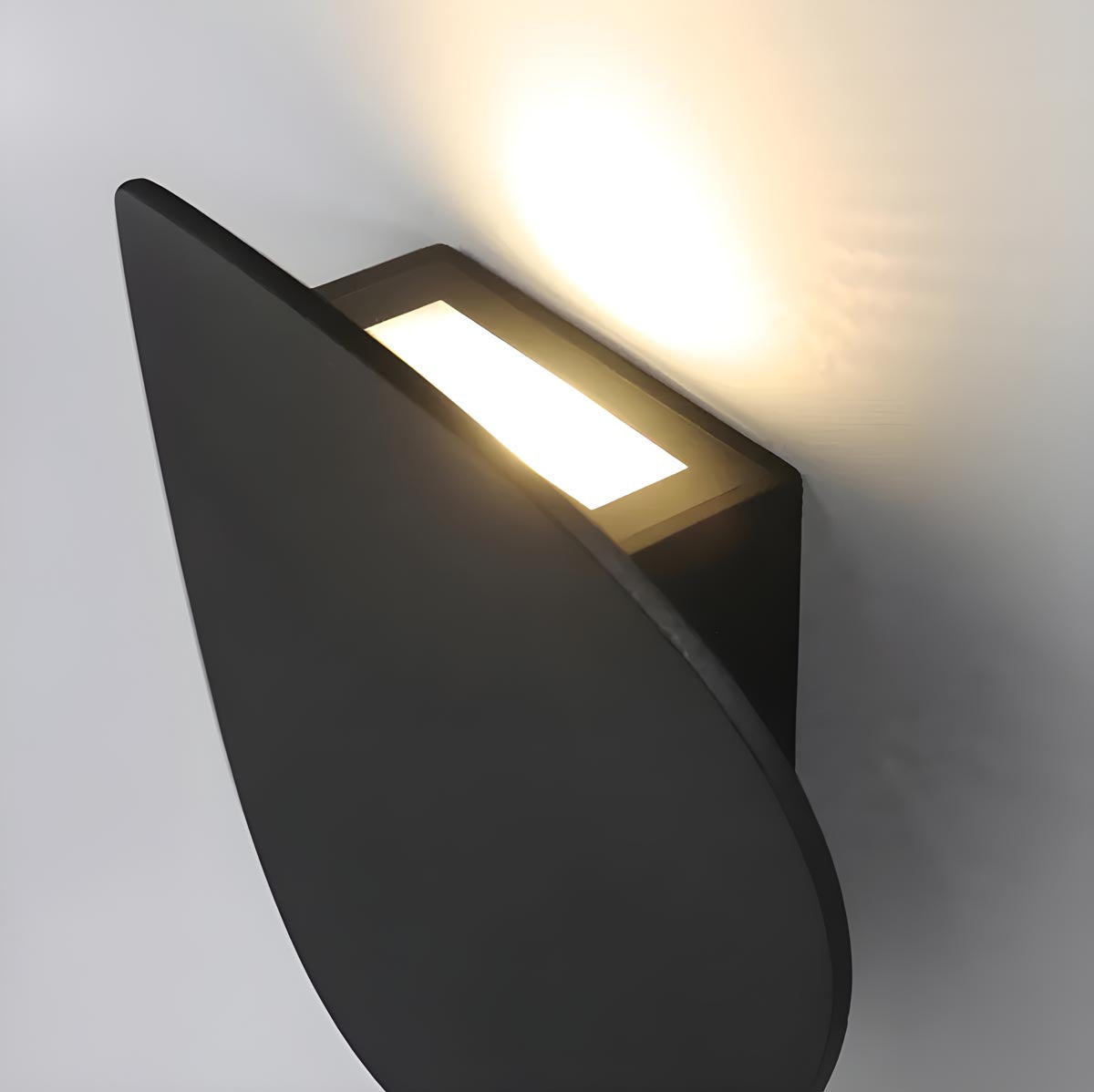 Yara – Applique Murale Extérieure Moderne Minimaliste