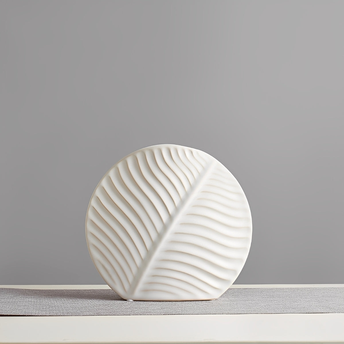 Illyraea – Vase en céramique scandinave fabriquée à la main