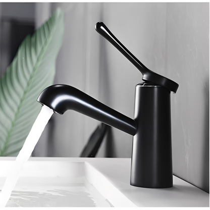 Kevin – Robinet de lavabo en cuivre de pointe