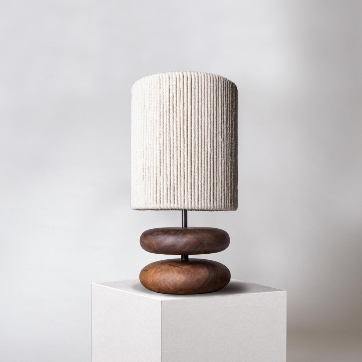Sza – Lampe de table créative en bois massif