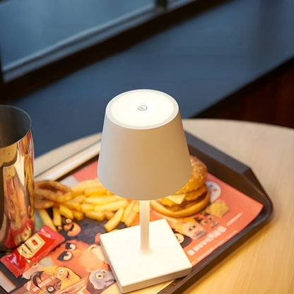 Milan – Lampe de table LED moderne