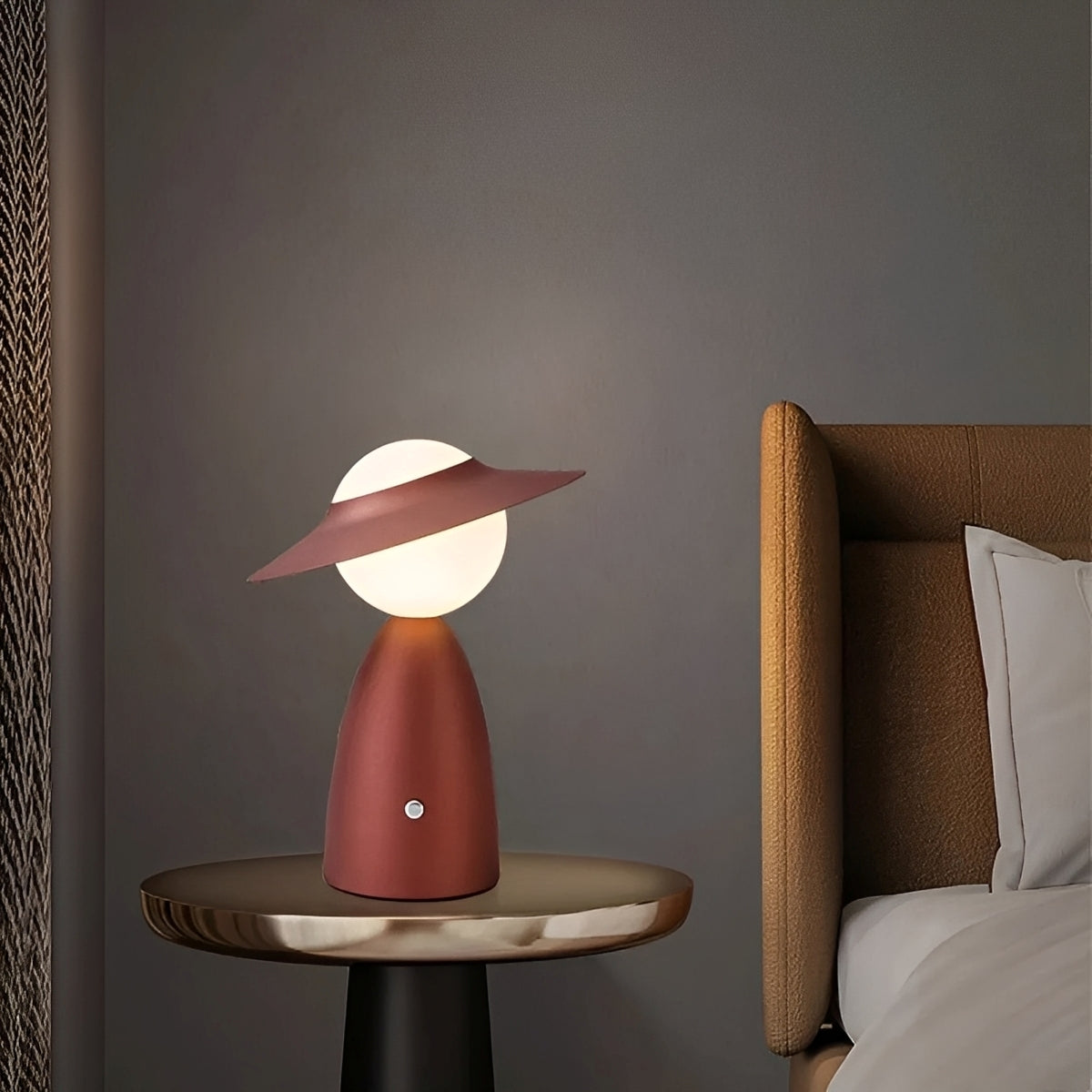 LumiElite – Lampe de table en métal créative avec charge USB