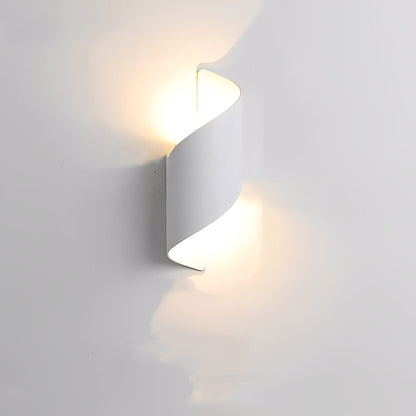 Aris – Moderne applique murale LED extérieure
