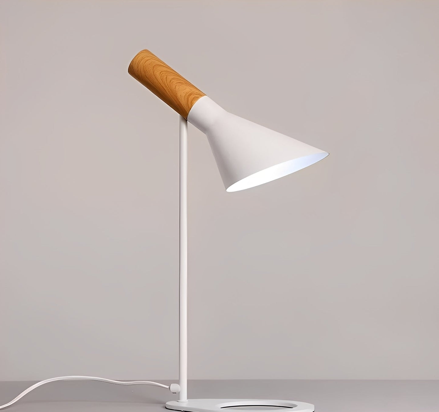 Elvara – Lampe de Table LED Nordique Simple