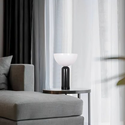 Raja – Lampe de table noble avec pied en marbre et design élégant