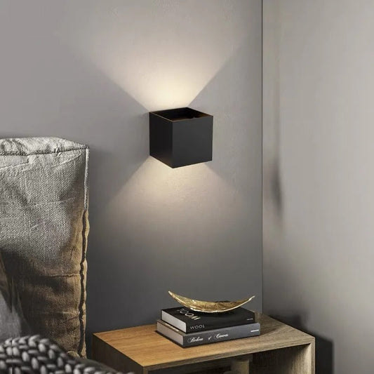 Laika – Lampe murale LED carrée étanche