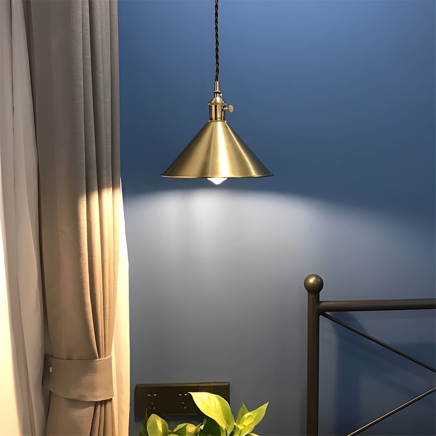 Helena – Lampe Suspendue en Cuivre Américain
