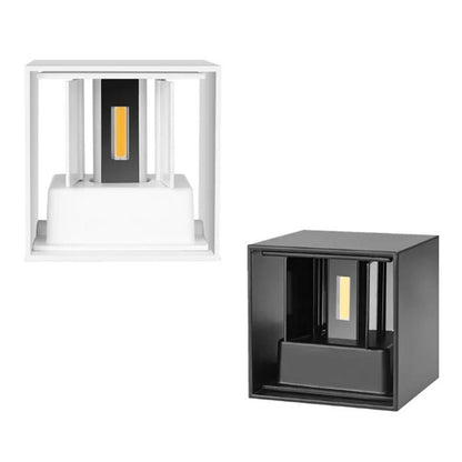 Laika – Lampe murale LED carrée étanche