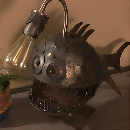 Perina – Lampe de Table Rétro Poisson Pêcheur