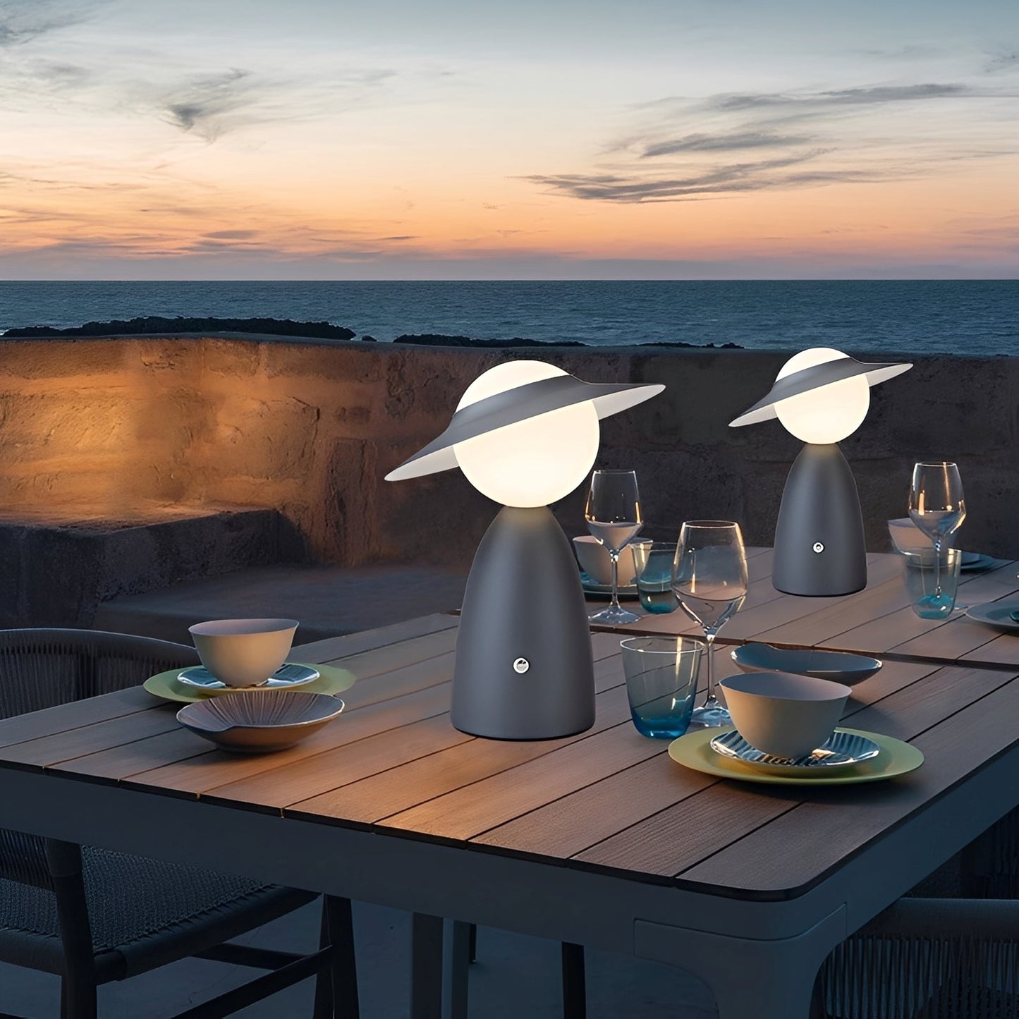 LumiElite – Lampe de table en métal créative avec charge USB