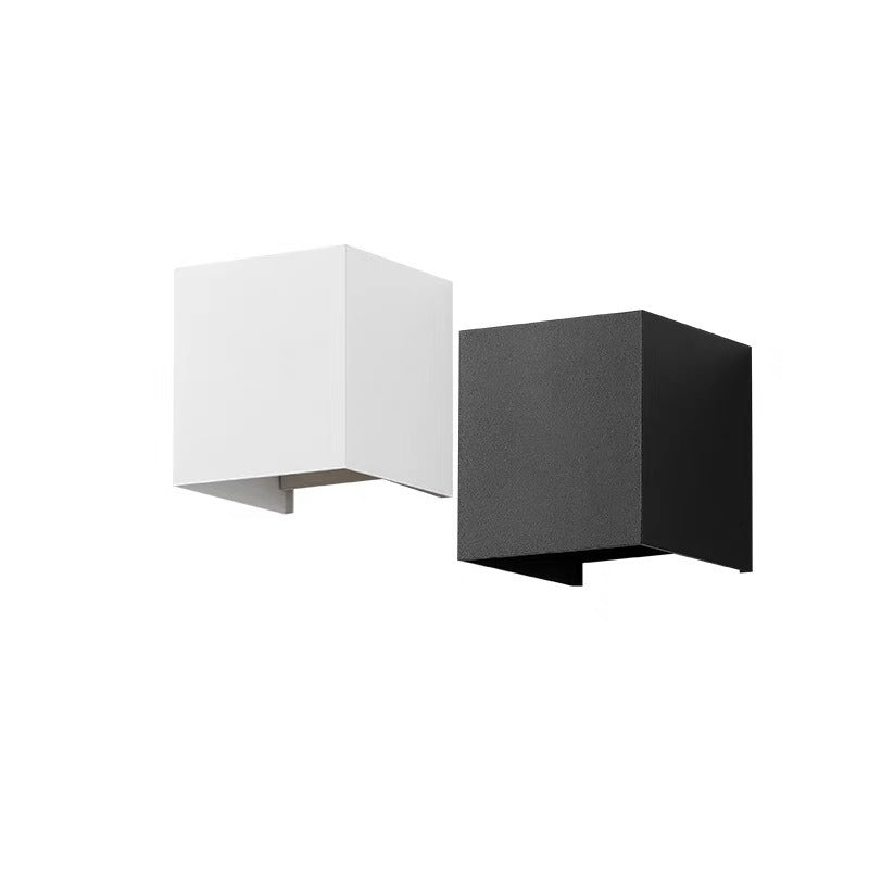 Laika – Lampe murale LED carrée étanche