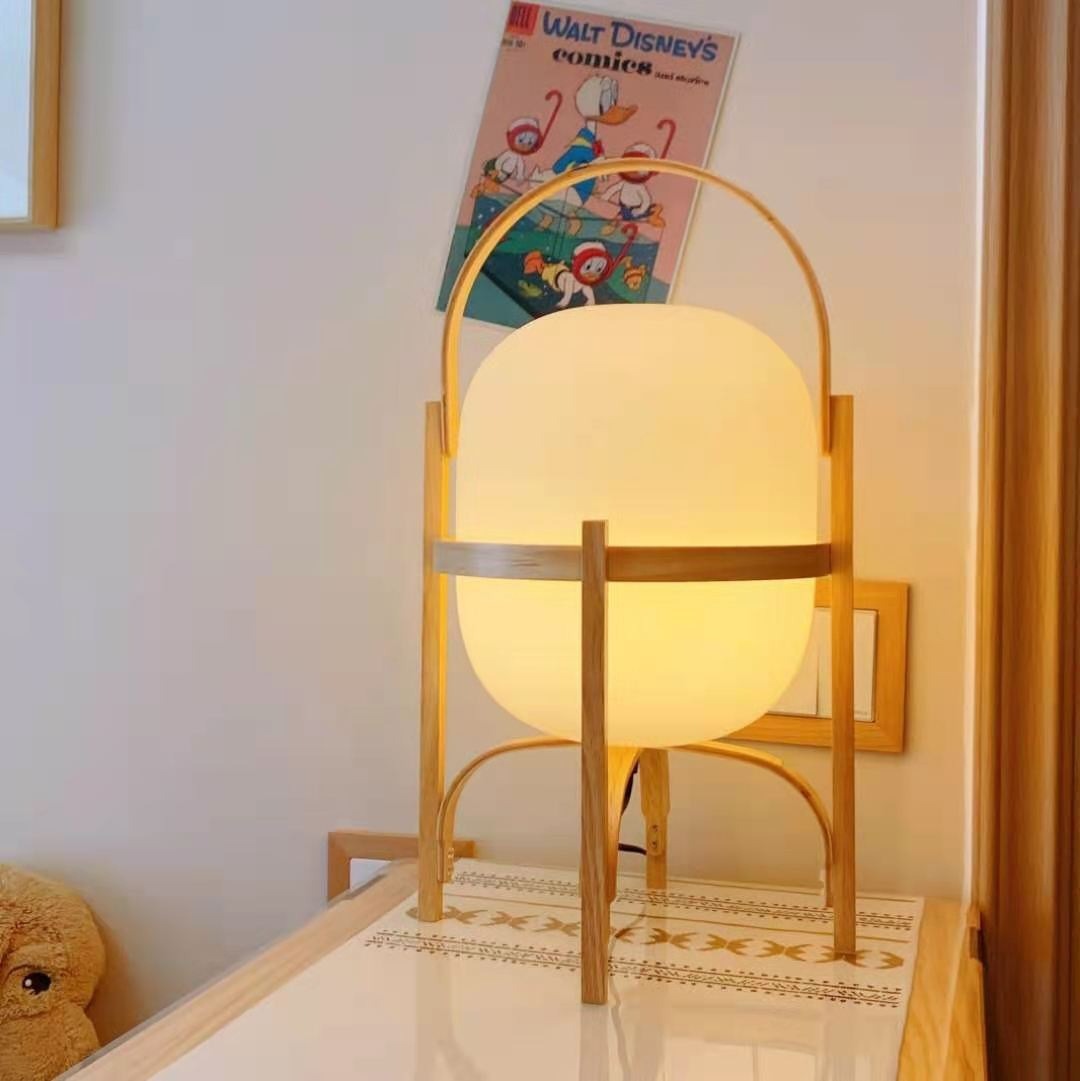 Malin – Lampe Debout en Bois & Verre