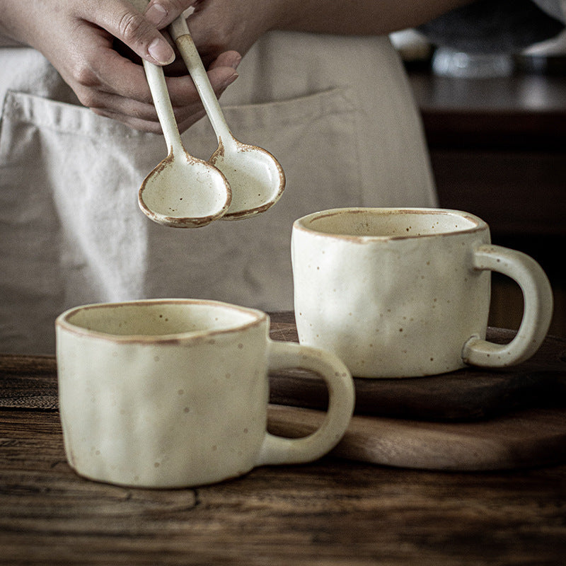 Juan – Tasse en porcelaine rétro faite à la main