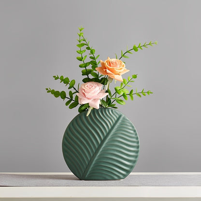 Illyraea – Vase en céramique scandinave fabriquée à la main