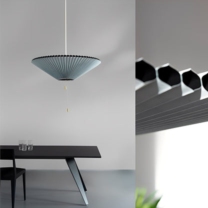 Kasumi – Douce Lampe Suspendue en Tissu Plié