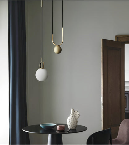 Vireo – Suspension en verre sphérique postmoderne