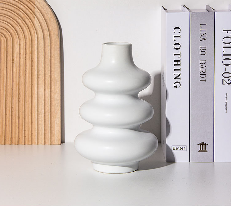 Aure – Vase ronde abstraite en porcelaine