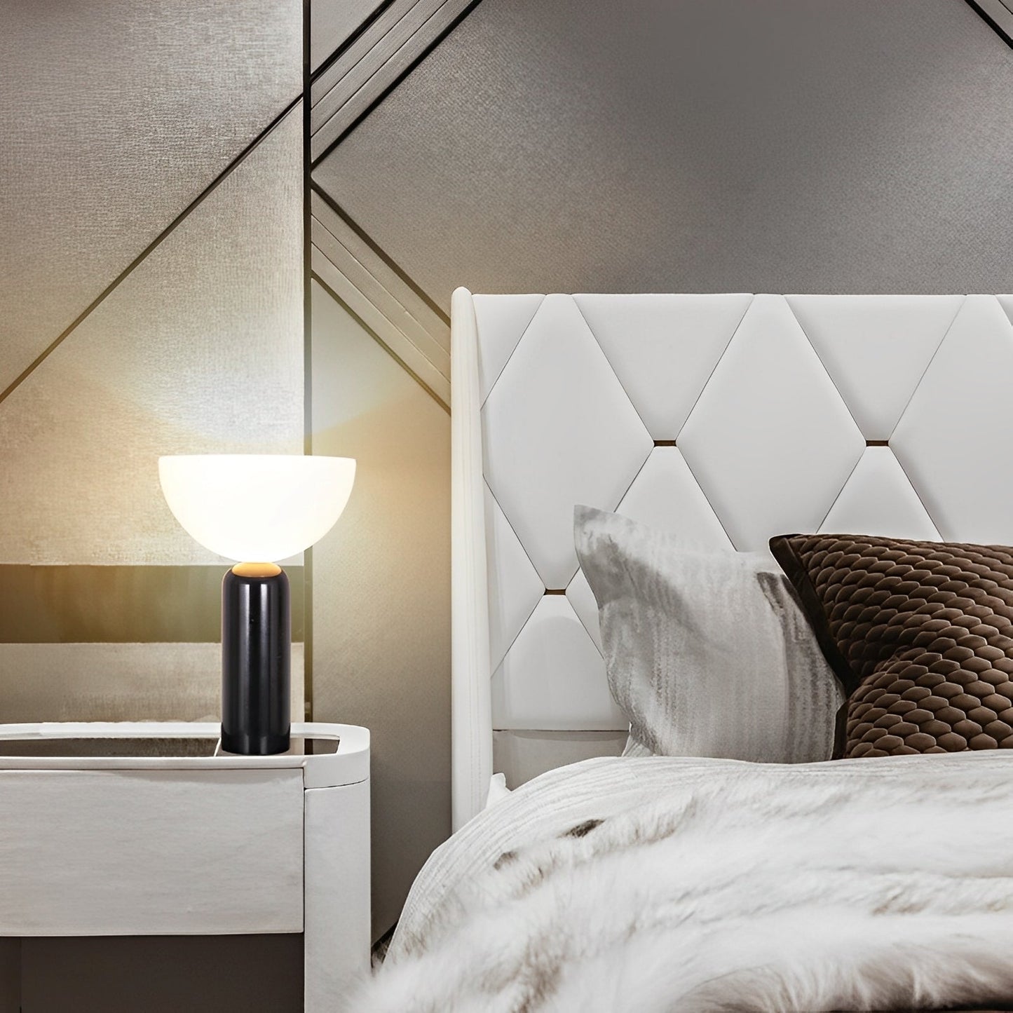 Raja – Lampe de table noble avec pied en marbre et design élégant