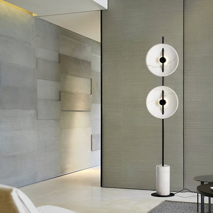 Mariel – Lampadaire en marbre blanc
