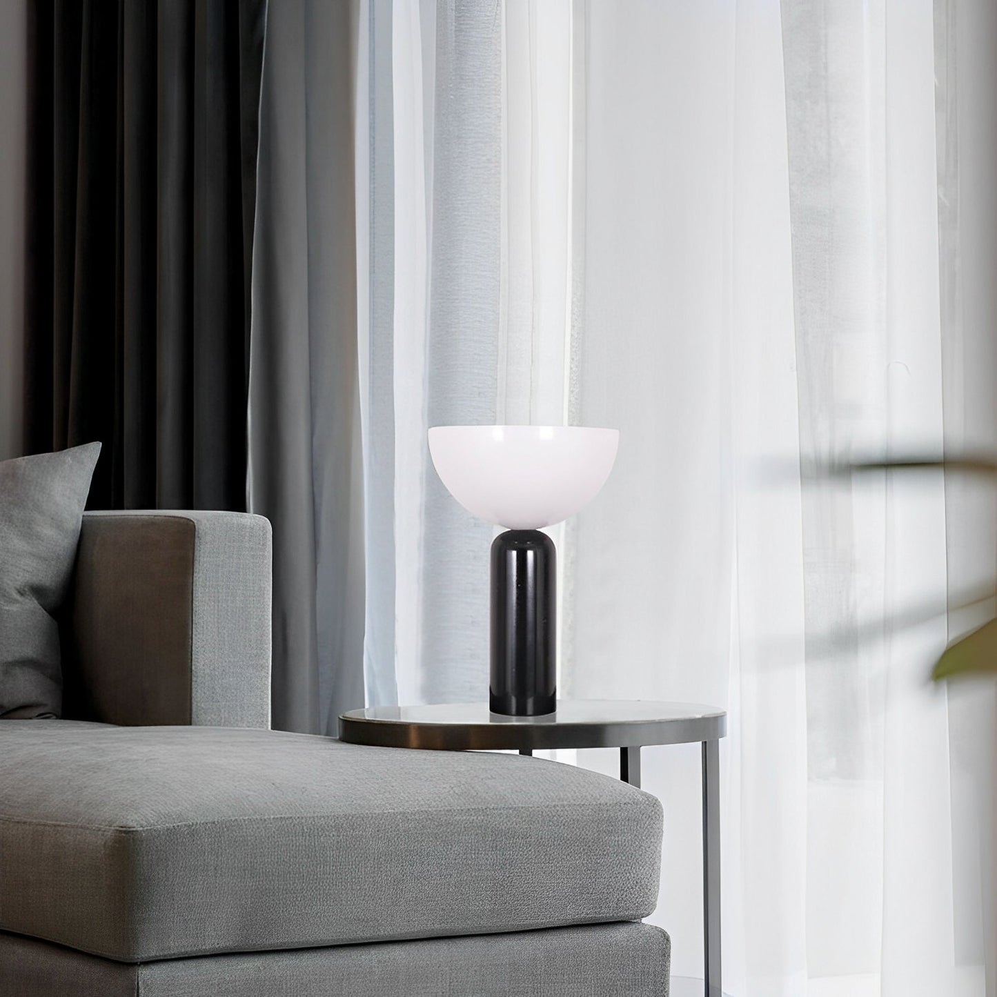 Raja – Lampe de table noble avec pied en marbre et design élégant