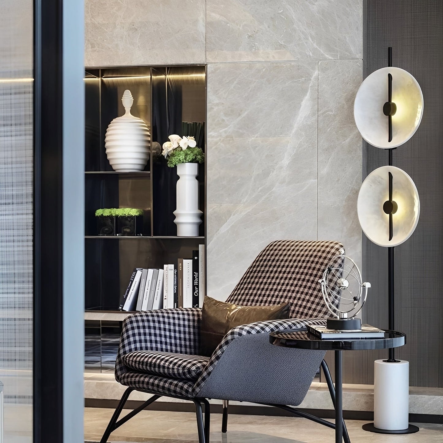 Mariel – Lampadaire en marbre blanc