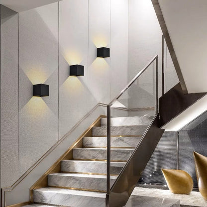 Laika – Lampe murale LED carrée étanche