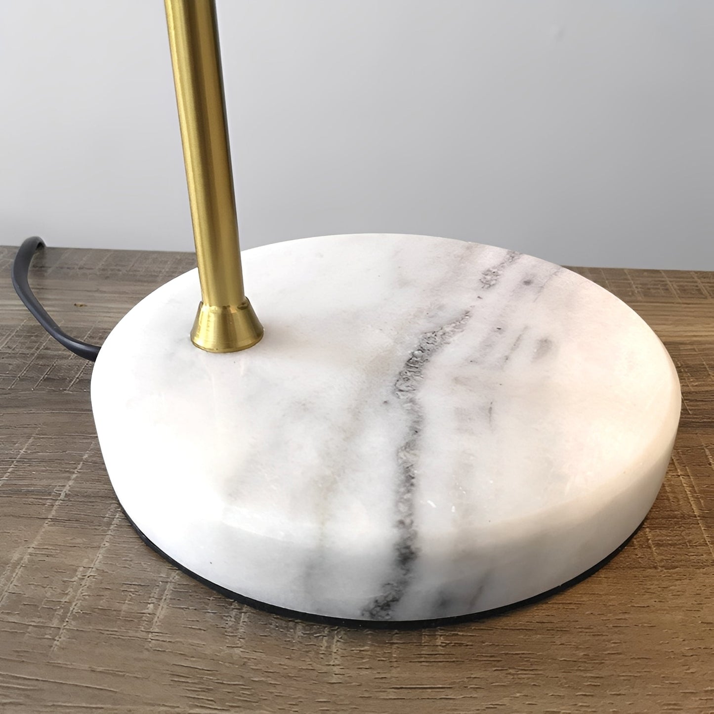 Mira – Lampe de table en marbre nordique moderne
