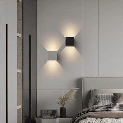 Laika – Lampe murale LED carrée étanche