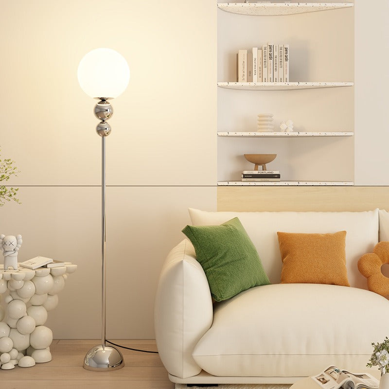 Clavel – Lampe sur pied moderne